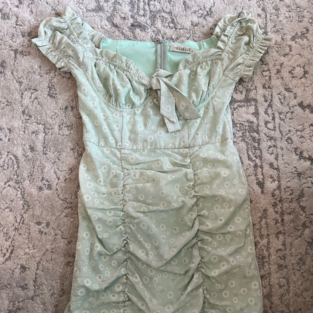 Green daisy mini dress NEVER WORN